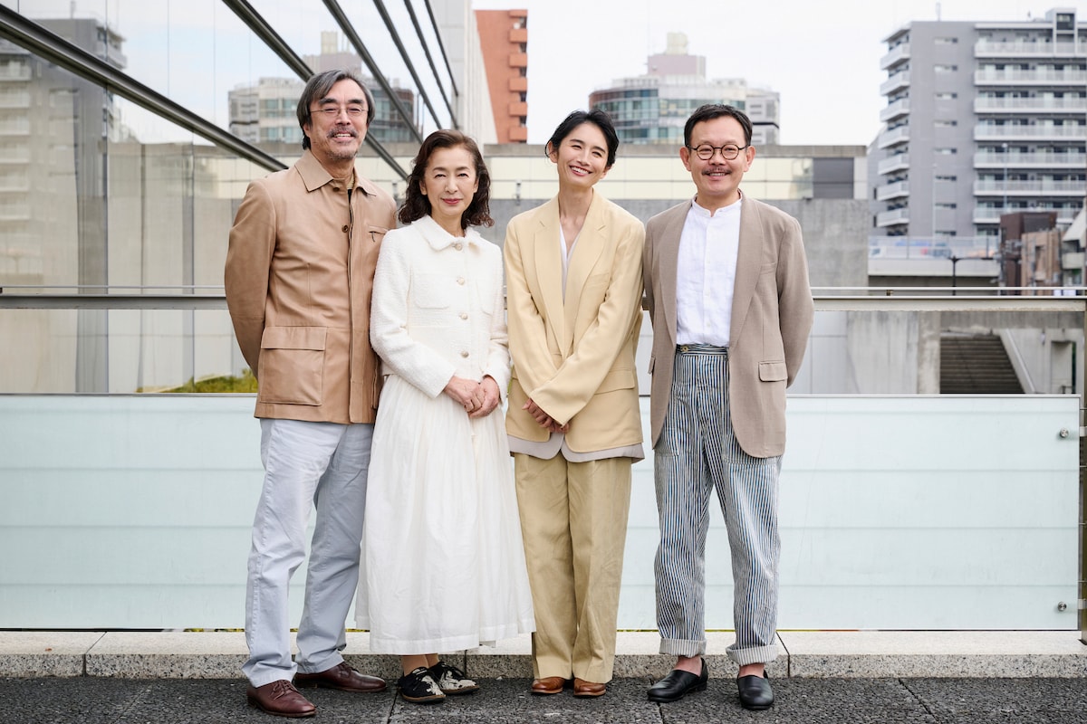 左から益岡徹、高橋惠子、小島聖、近藤芳正。