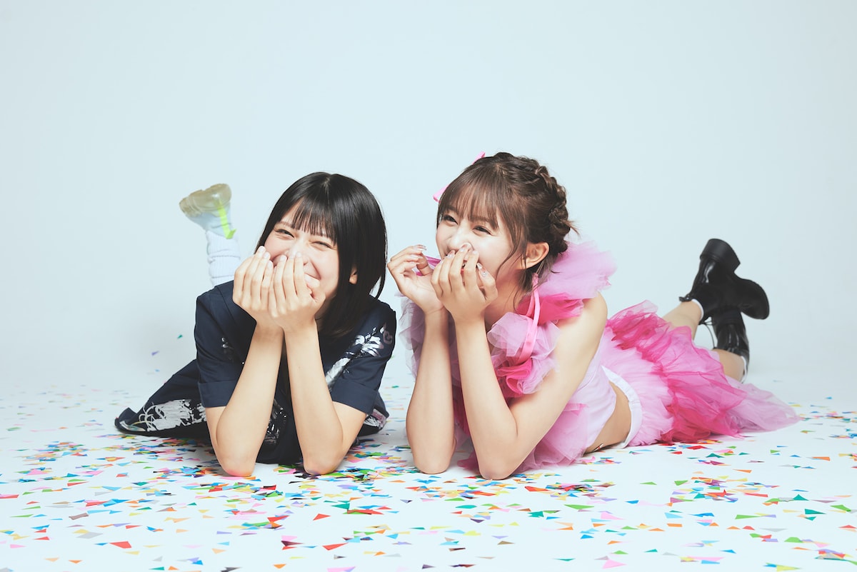 鹿目凛（左）と星名美怜（右）。