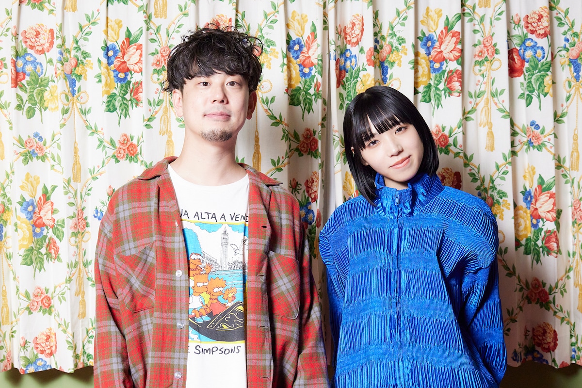 左から釜中健伍(DENIMS)、アユニ・D(BiSH)。