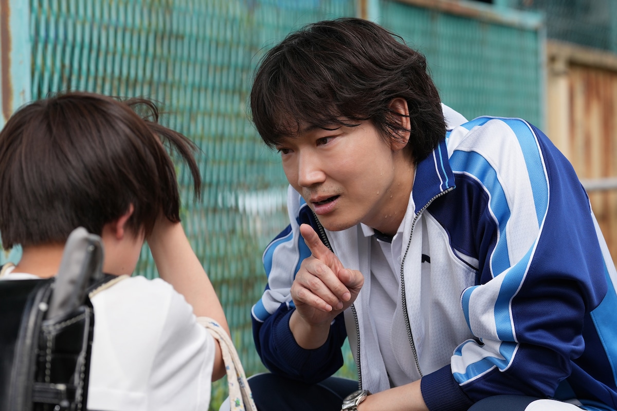 「でっちあげ ～殺人教師と呼ばれた男」より、綾野剛演じる薮下誠一