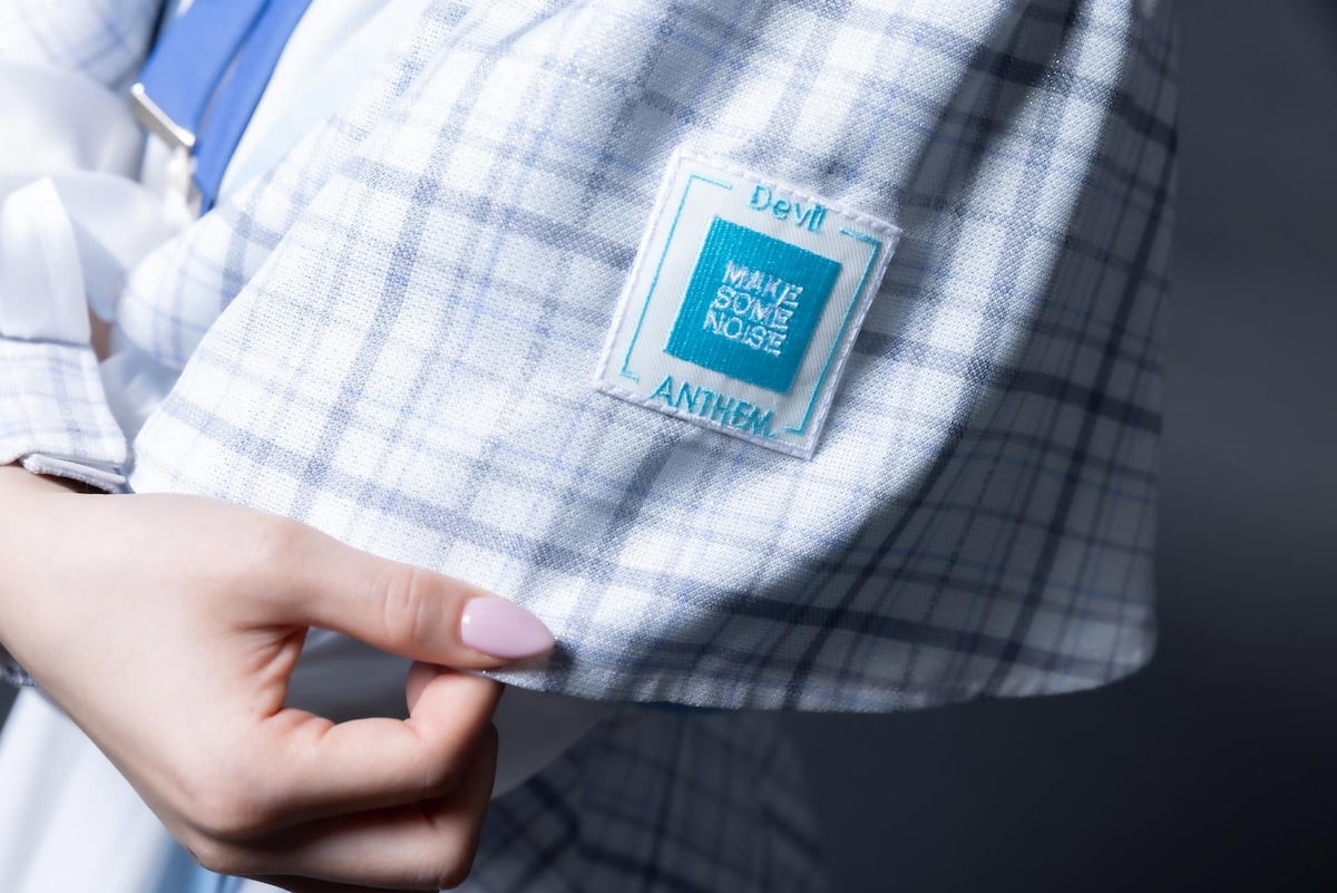 新衣装に刺繍されたDevil ANTHEM.のワッペン。