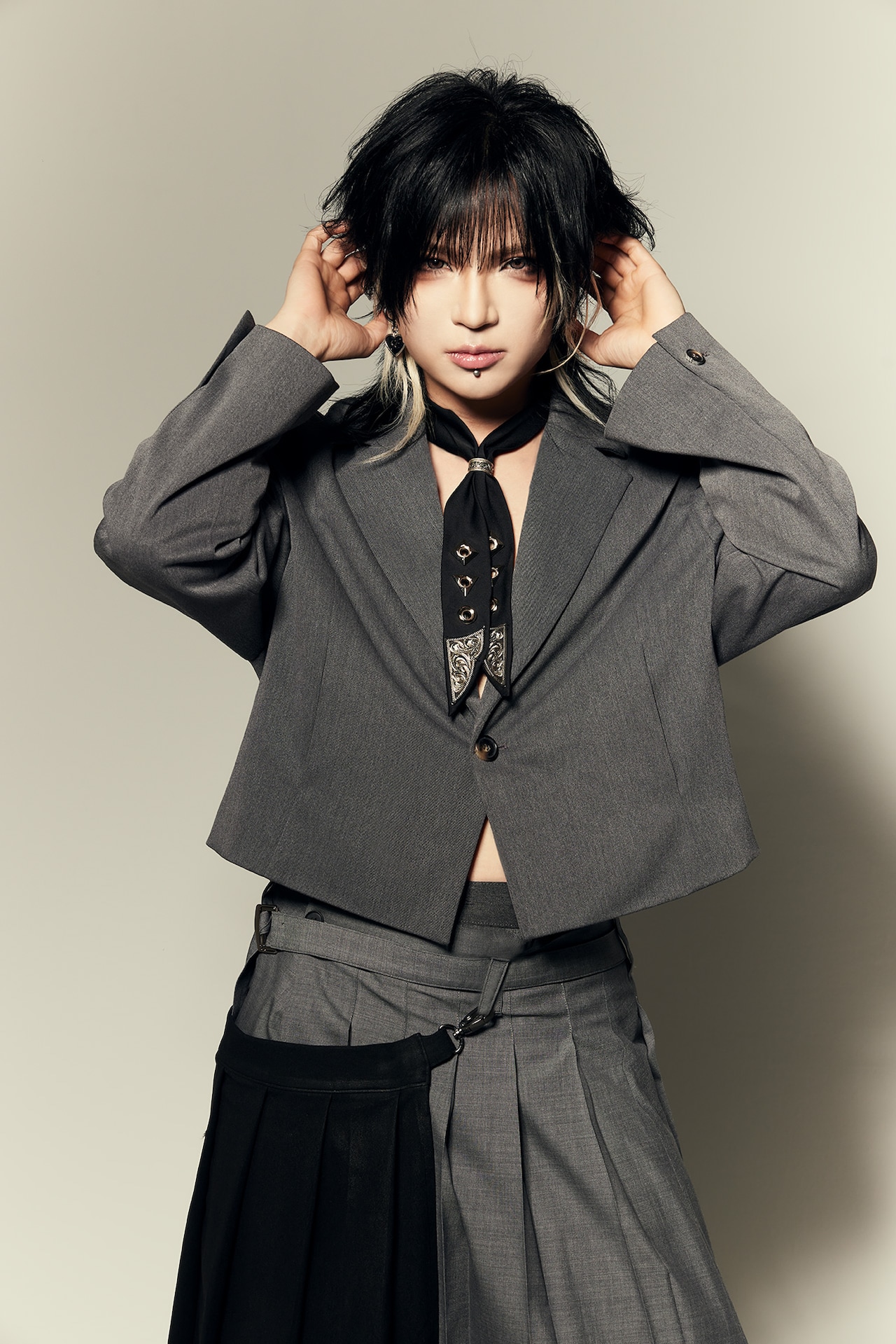 DEZERT yourself: ATTITUDE　通常・初回 Amazon.co.jp: yourself:ATTITUDE（初回限定盤）: ミュージック