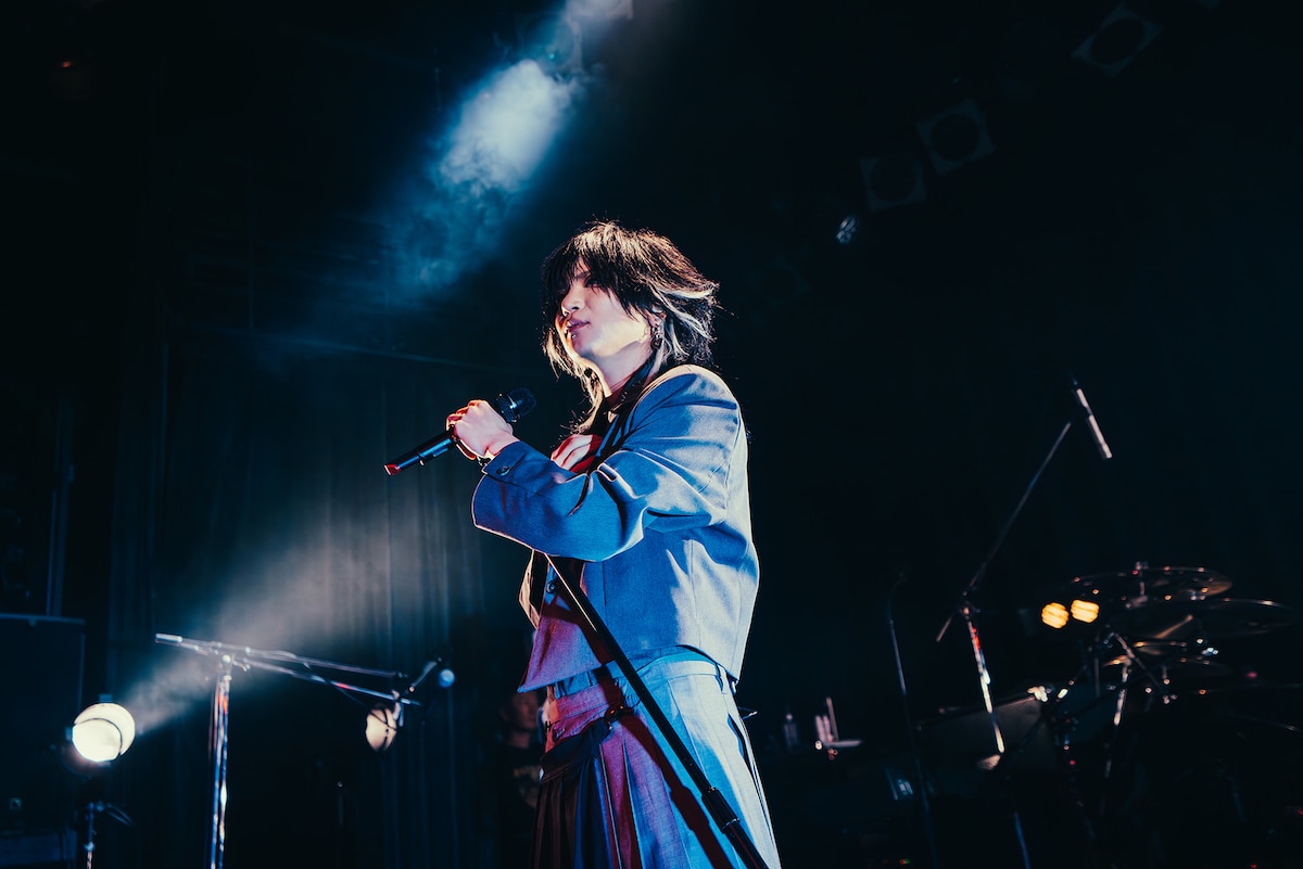 千秋（Vo）（Photo by Megumi Iritani）