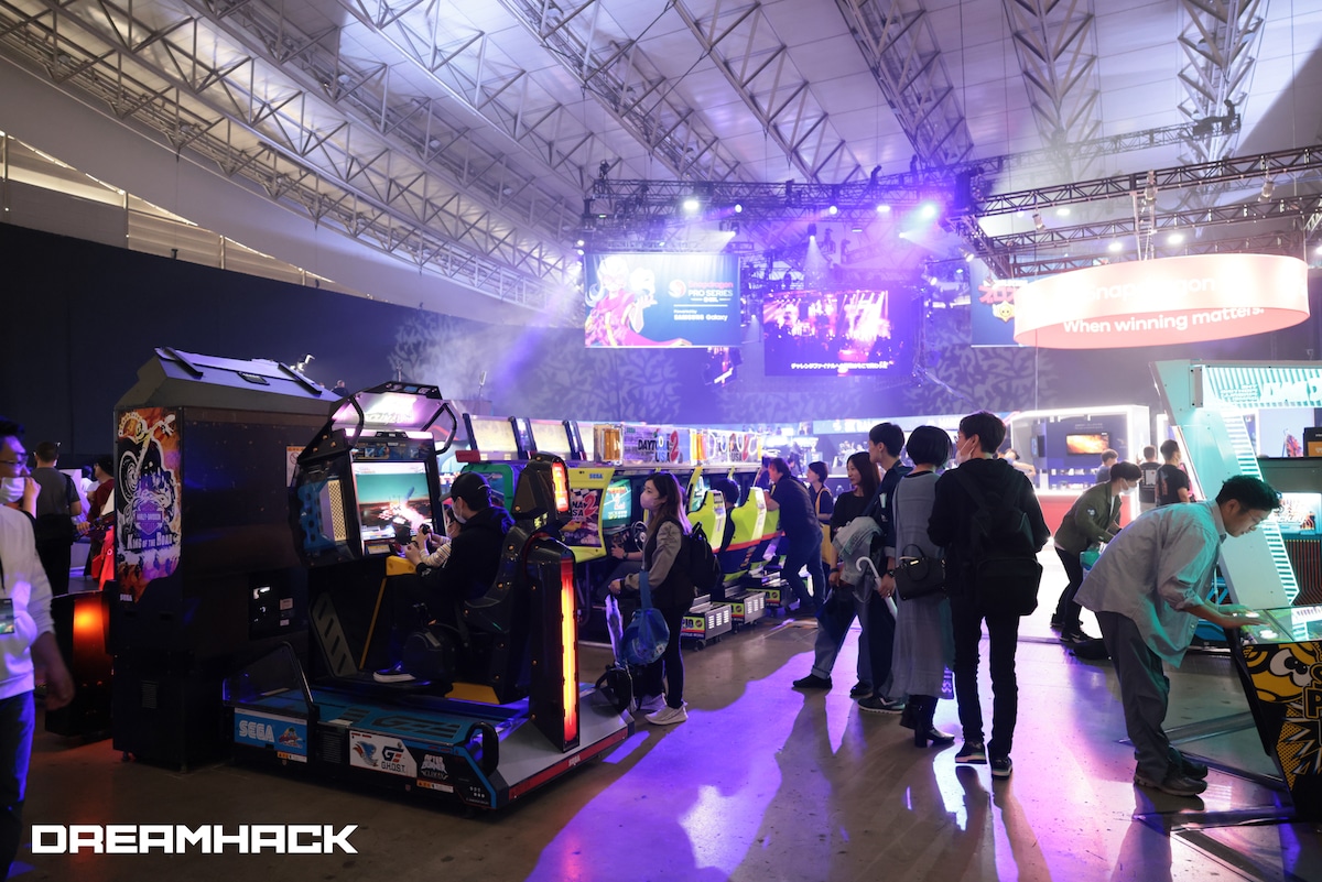 アーケードゲームエリアの様子。