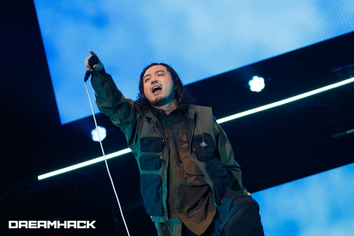 R-指定(Creepy Nuts)