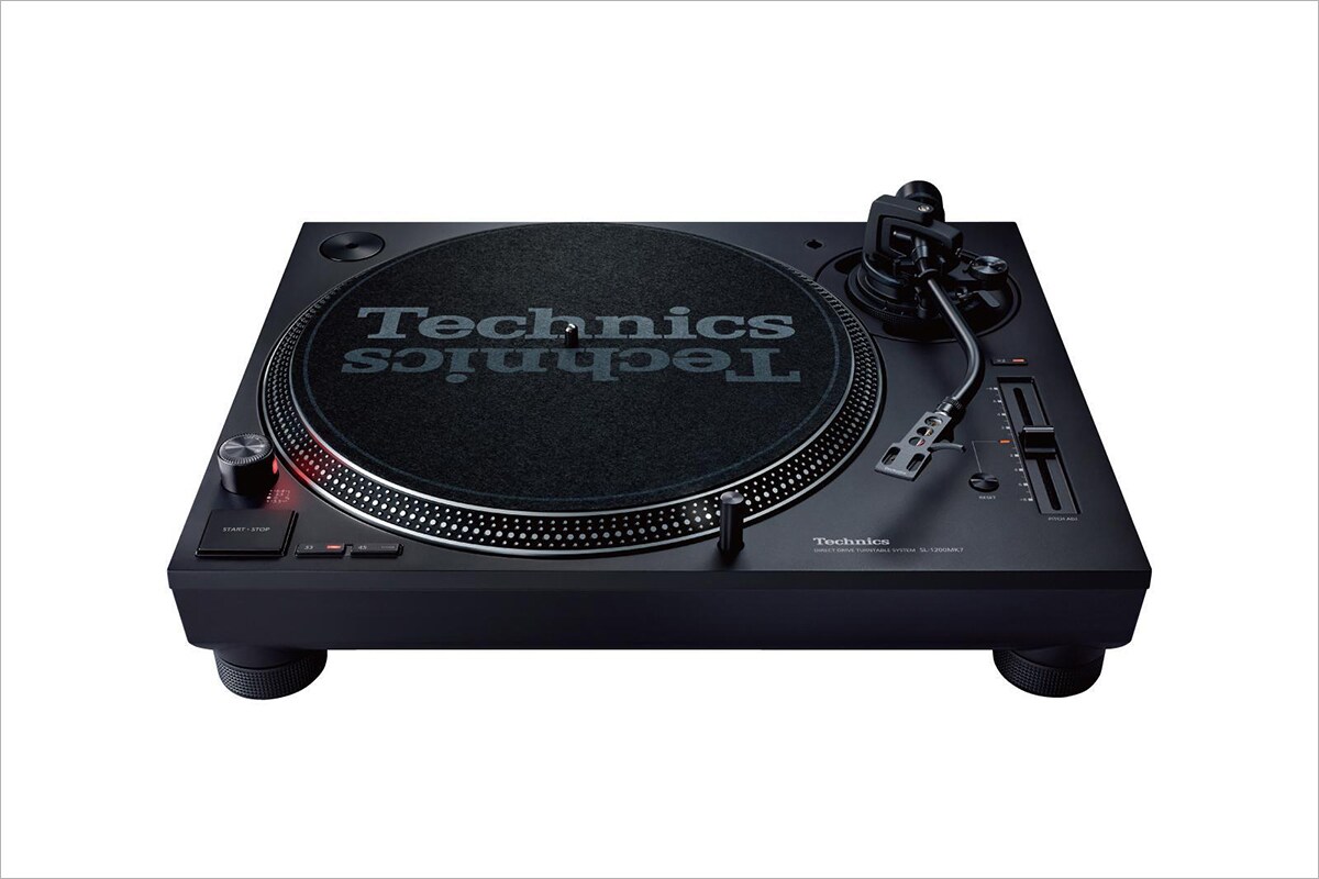 Technics×「RECORD STORE DAY」|満島ひかりの心を惹きつける Technics×「RECORD STORE DAY」|満島ひかりの心を惹きつける