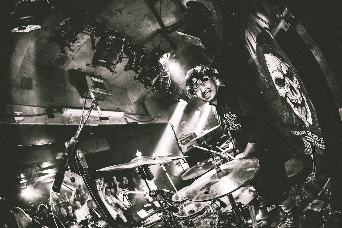 moAi（Dr, Cho）（Photo by NAOTO IWABUCHI）