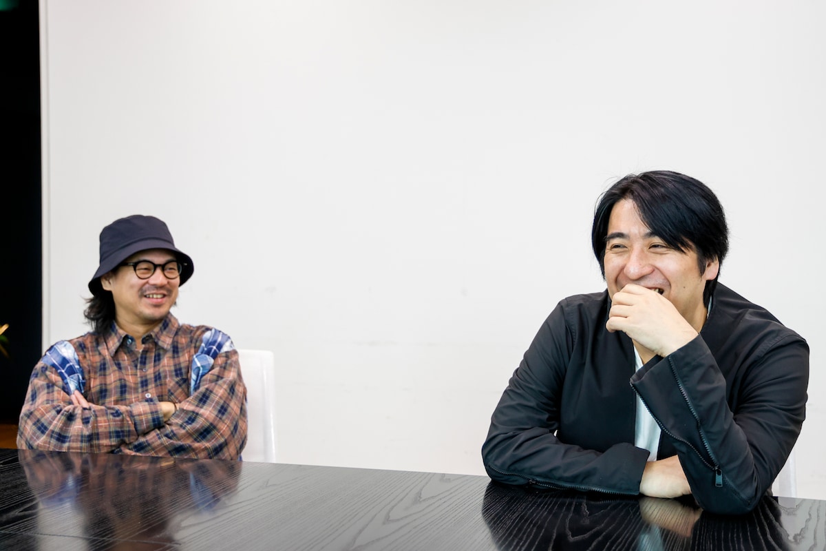 左から藤井健太郎、佐久間宣行。