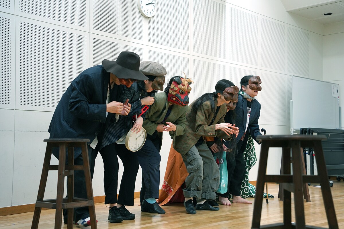 扇田拓也企画「職人たち」の様子。（撮影：熊井玲）