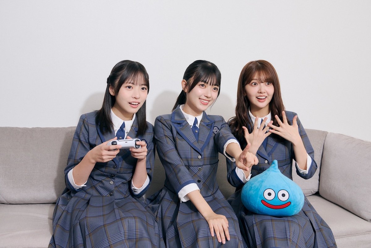 左から正源司陽子、平尾帆夏、山下葉留花。