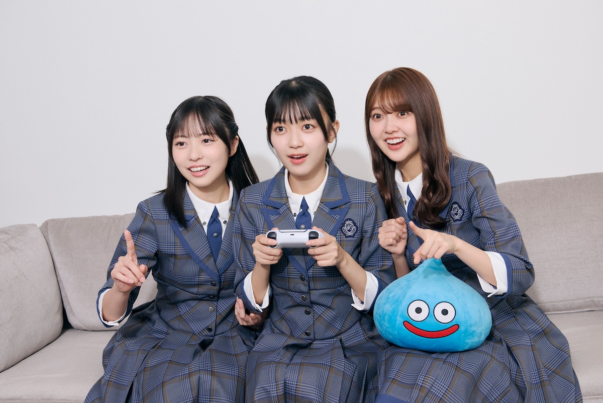 左から正源司陽子、平尾帆夏、山下葉留花。