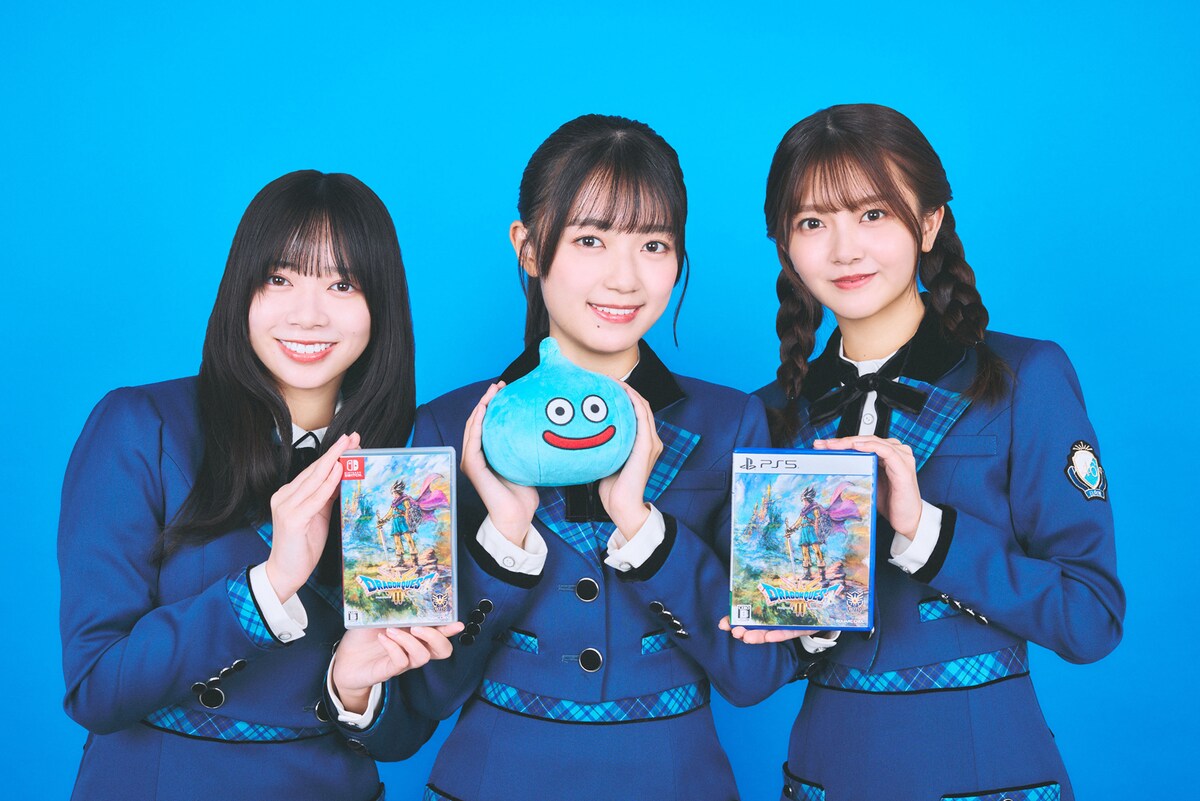 左から山口陽世、平尾帆夏、山下葉留花。