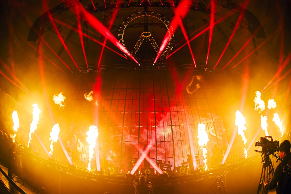 「DUSTCELL LIVE『ONE』at 日本武道館」の様子。