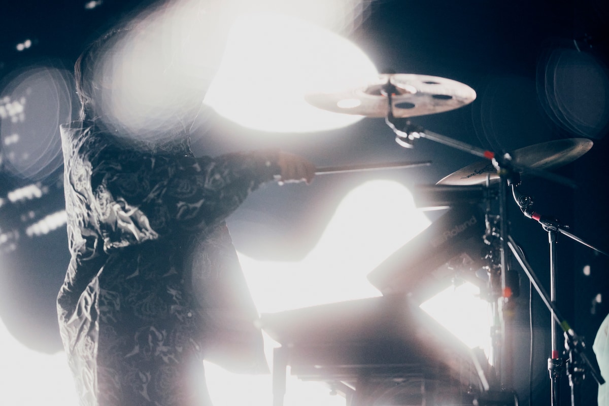 「DUSTCELL LIVE 2025 -月の裏-」の様子。（撮影：日吉“JP”純平）