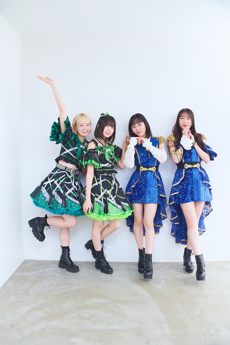 左から安本彩花（私立恵比寿中学）、小久保柚乃（私立恵比寿中学）、江端妃咲（Juice=Juice）、段原瑠々（Juice=Juice）。