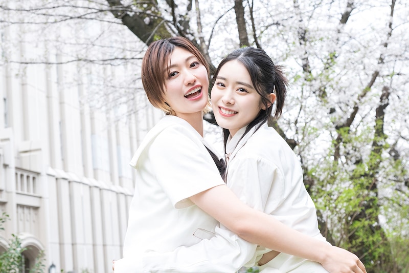 小林歌穂と風見和香。