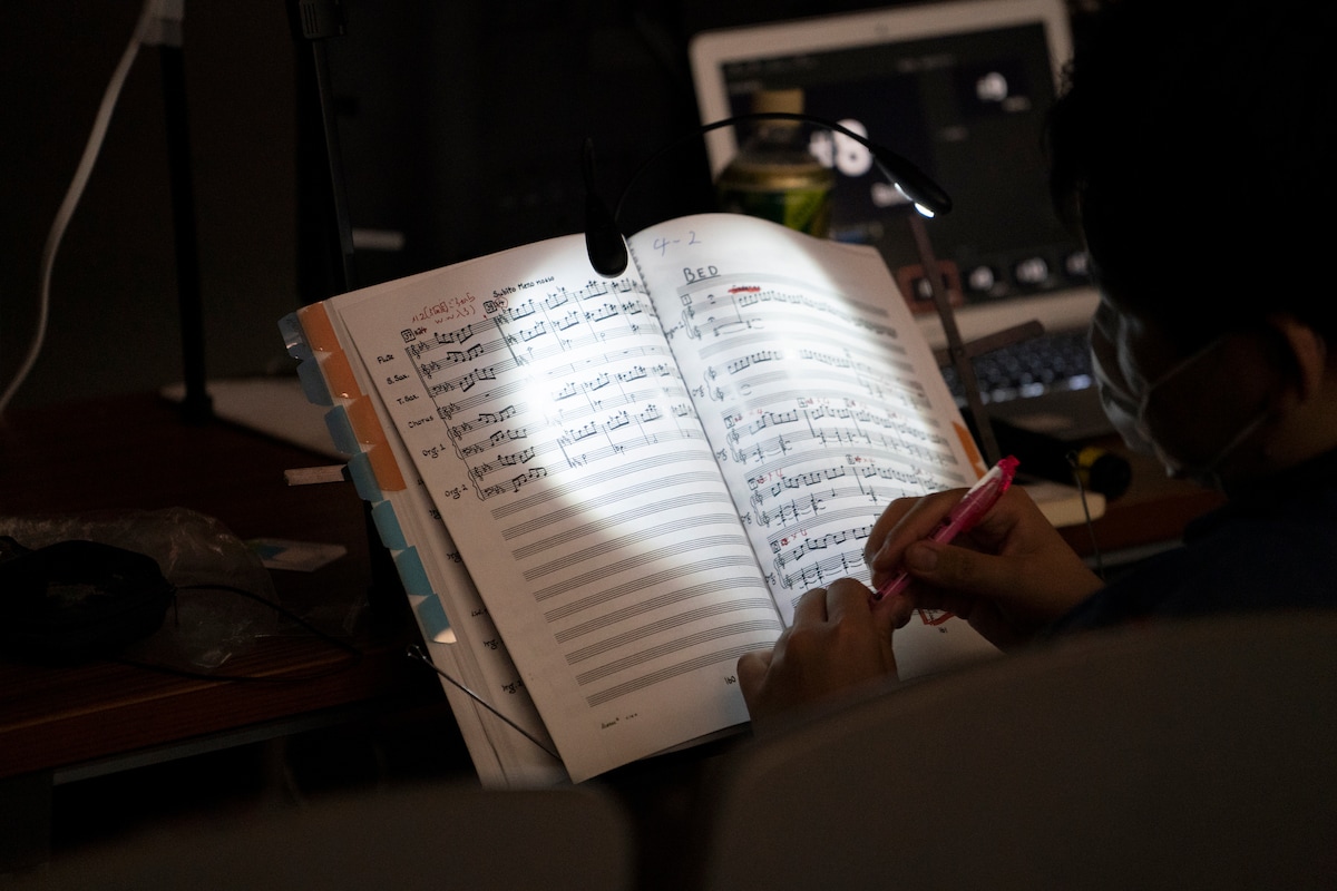 「浜辺のアインシュタイン」リハーサルの様子。（撮影：加藤甫）