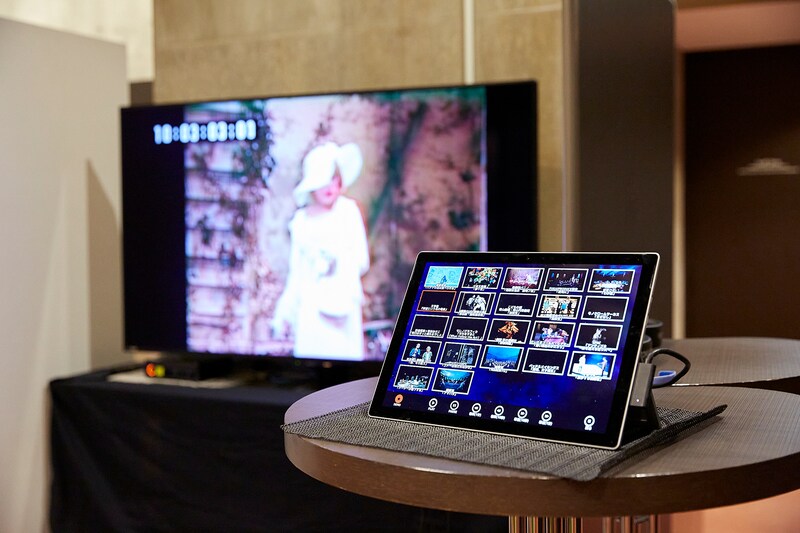 「EPAD Re LIVE THEATER in Tokyo ～時を越える舞台映像の世界～」のホワイエでは鑑賞ブースを実施。（撮影：サギサカユウマ）