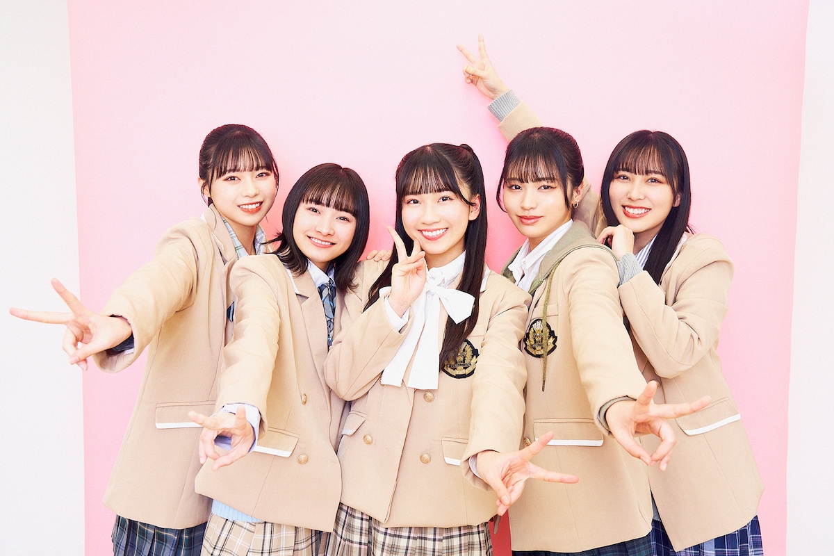 左から村山結香、山野愛月、天野香乃愛、江角怜音、逢田珠里依。