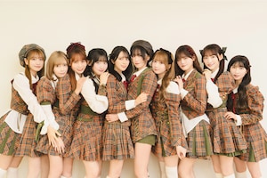 ＝LOVE「ラブソングに襲われる」インタビュー｜キュートな歌にコミカルなMV、19thシングルも聴きどころ＆見どころ満載