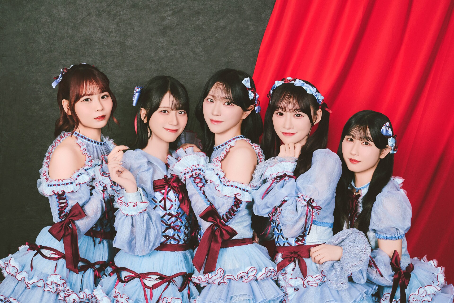 LOVE「劇薬中毒」インタビュー｜ダークで切ない楽曲こそが私たちの得意
