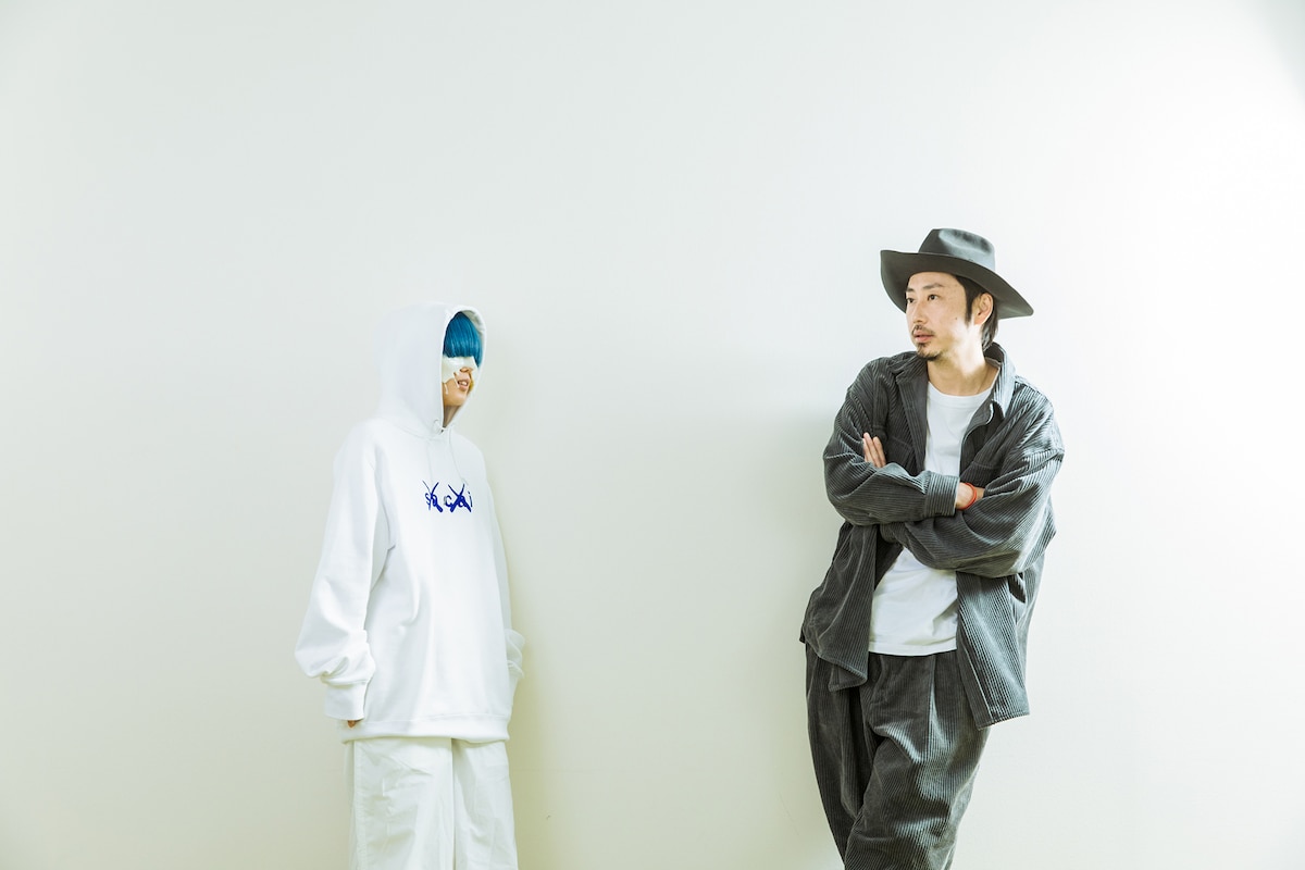 左からyama、大木伸夫(ACIDMAN)。