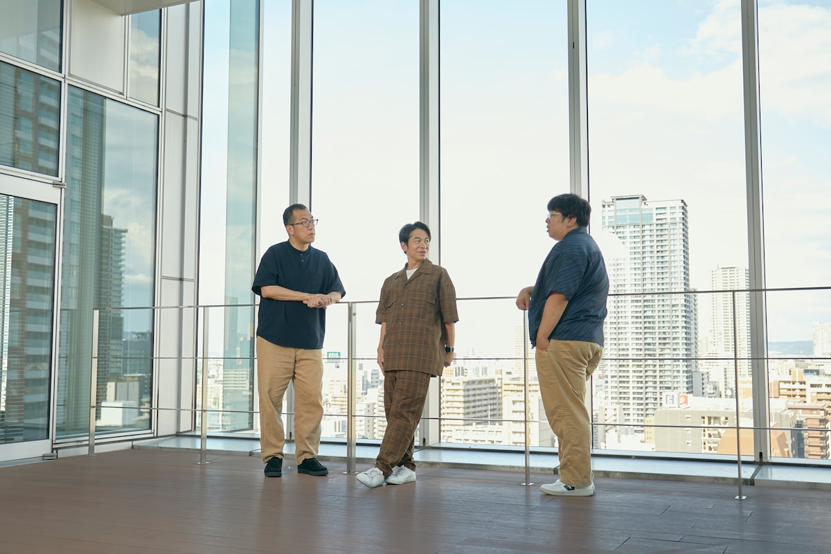 左から上田誠、永野宗典、諏訪雅。