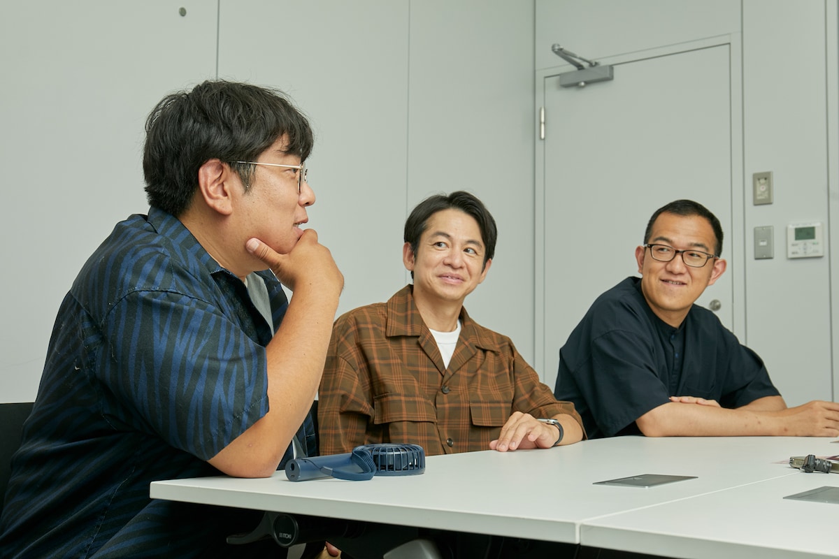 左から諏訪雅、永野宗典、上田誠。