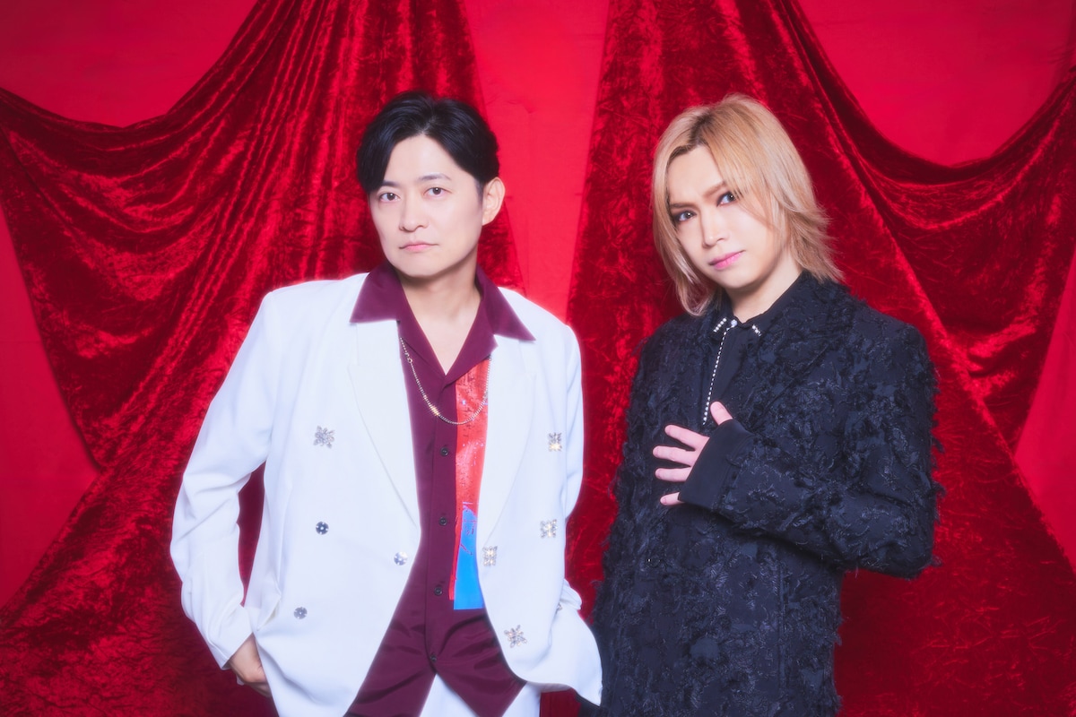 左から下野紘、鬼龍院翔