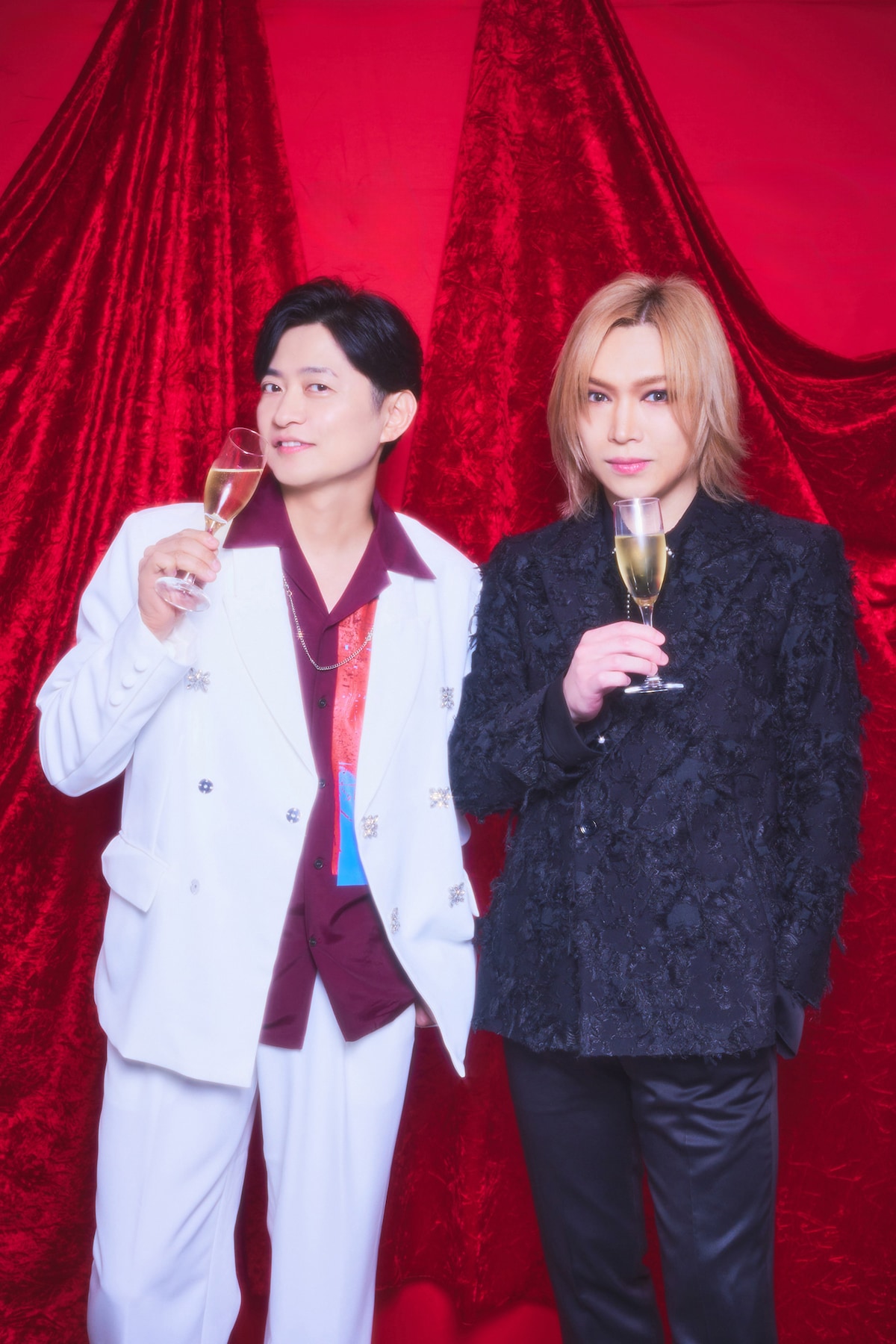 左から下野紘、鬼龍院翔。