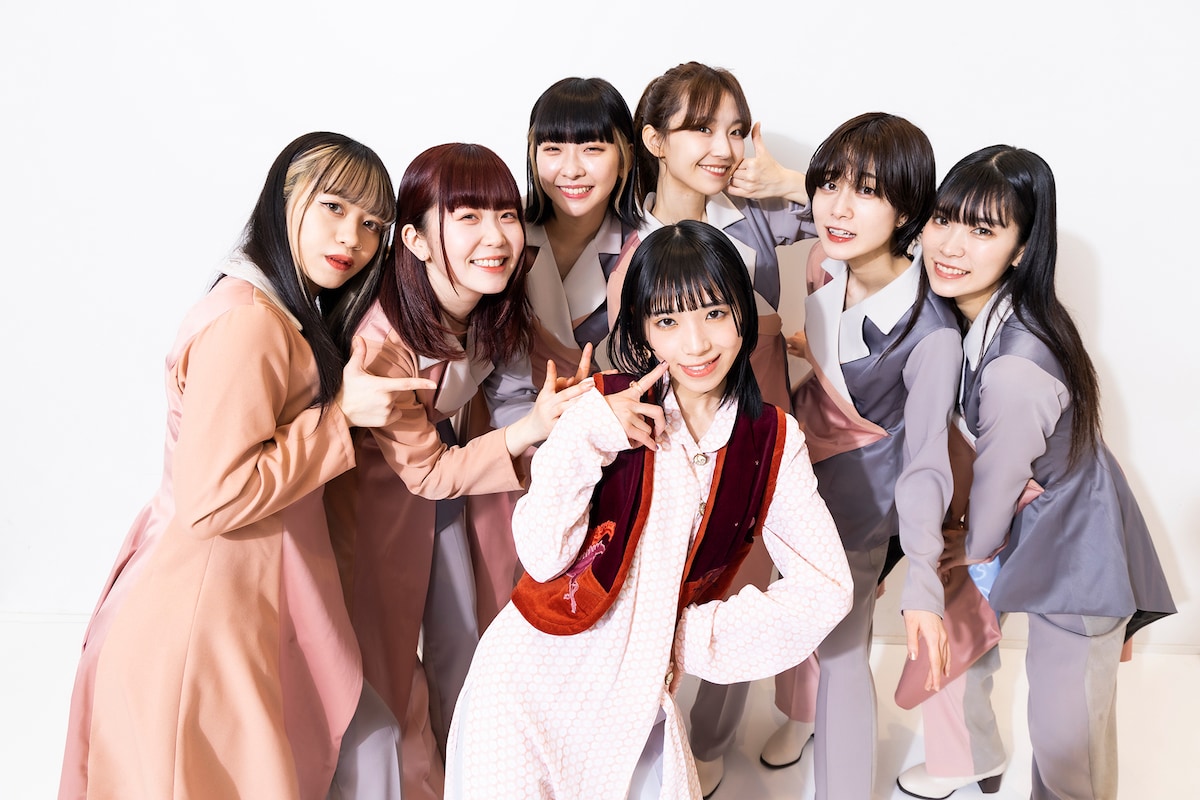 ExWHYZとアユニ・D。