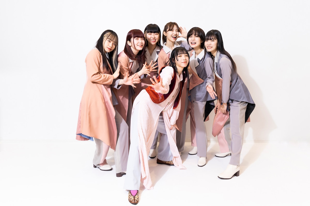 ExWHYZとアユニ・D。