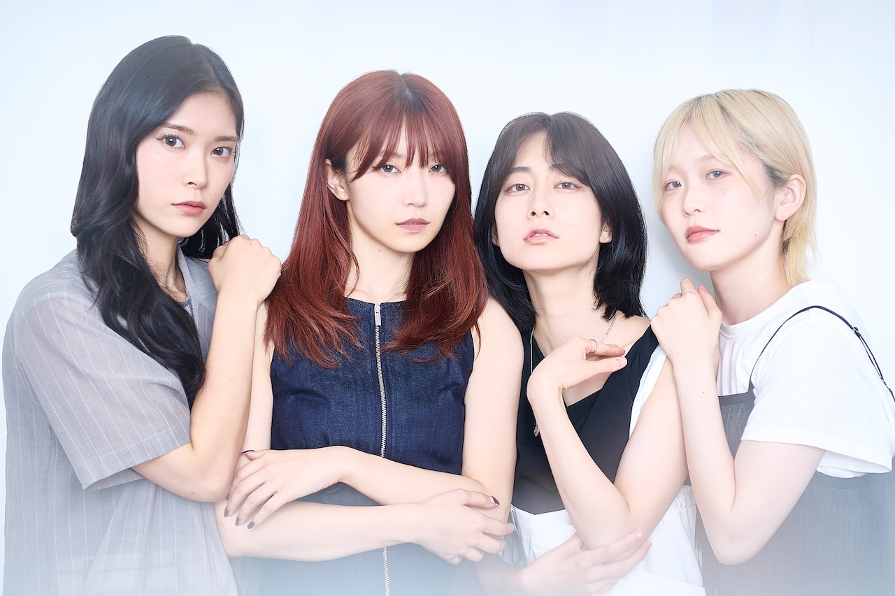 Perfume「ピノ」新CMでキャビンアテンダントに挑戦 - 音楽ナタリー