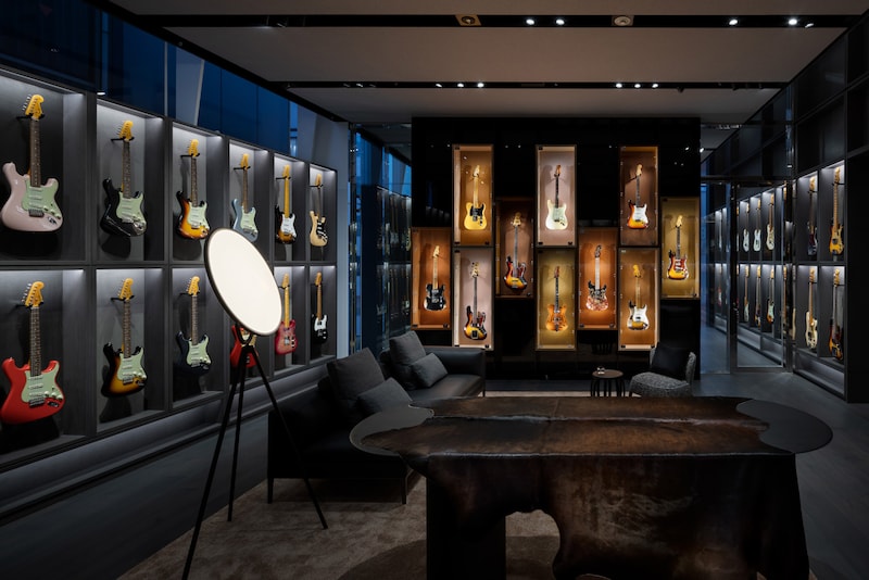 最上階となる3階は、ドリームファクトリーとも呼ばれる、フェンダーの最上級ギターを生み出すFender Custom Shop専用のフロア。（写真提供：FENDER FLAGSHIP TOKYO）