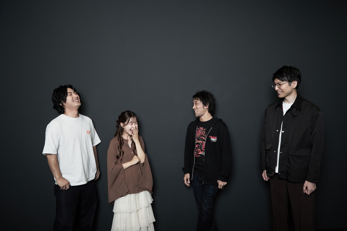 左から今村貴文、矢崎早彩、祖堅正慶、石川大樹。