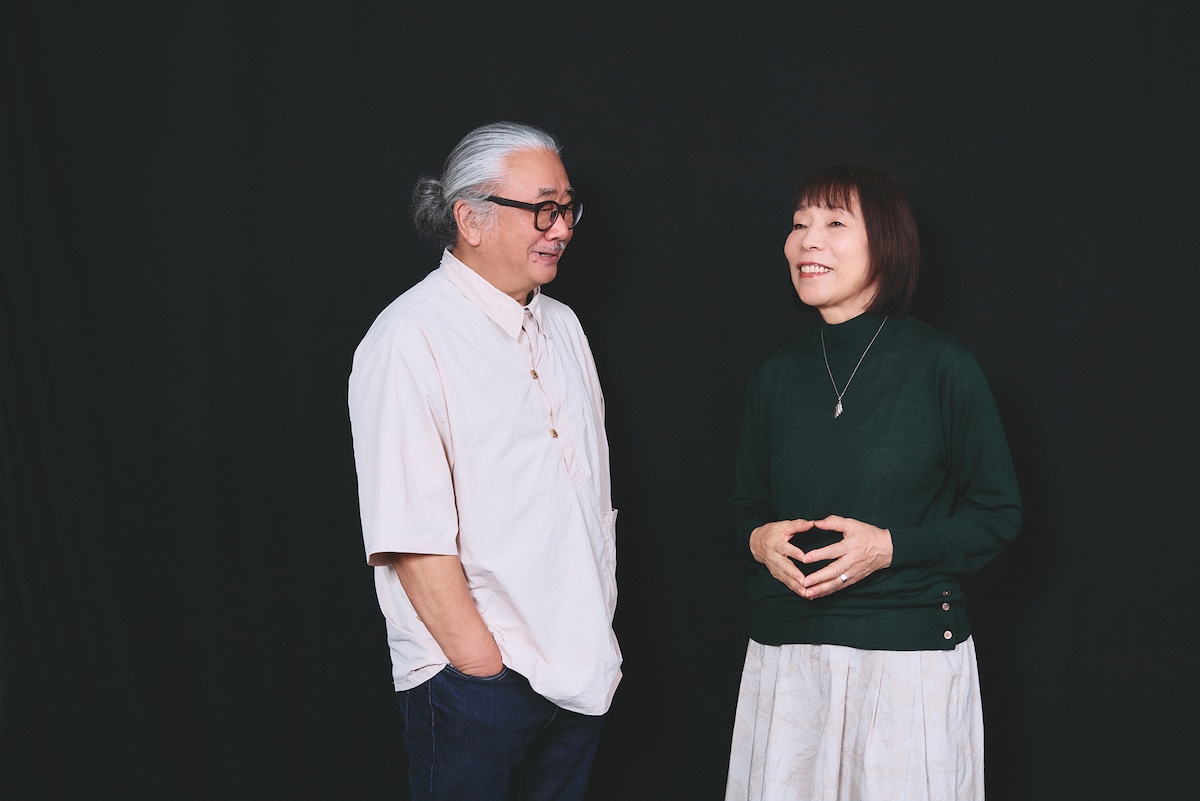 左から植松伸夫、白鳥英美子。