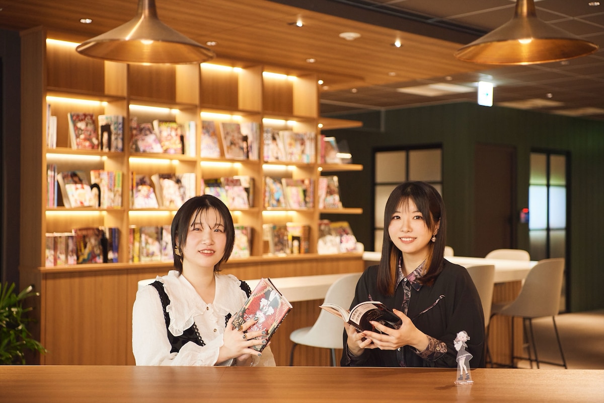 左から時任せつな、三木谷奈々。