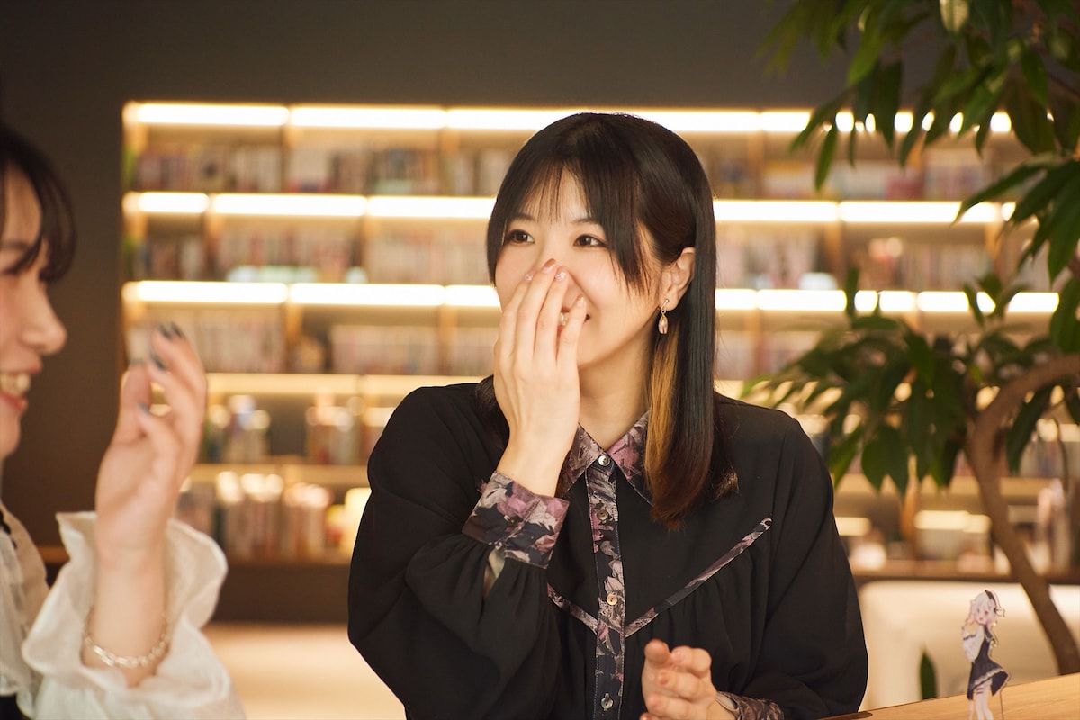 手前から時任せつな、三木谷奈々。