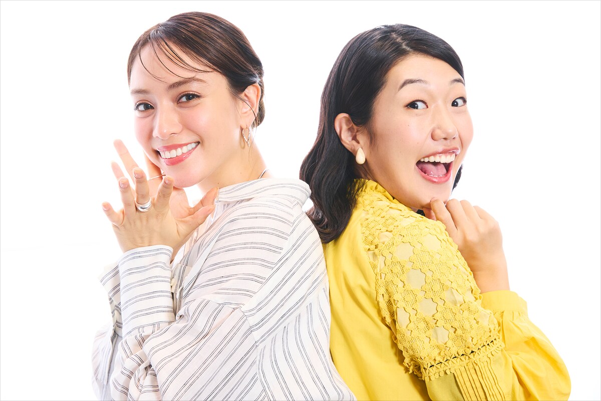 左から滝沢カレン、横澤夏子。