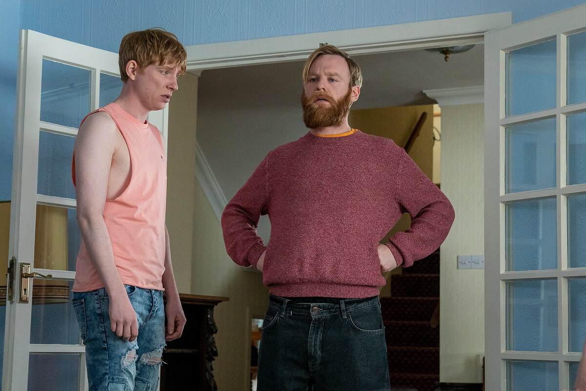 左からドゥーファス役のドーナル・グリーソン、フランク役のブリアン・グリーソン。