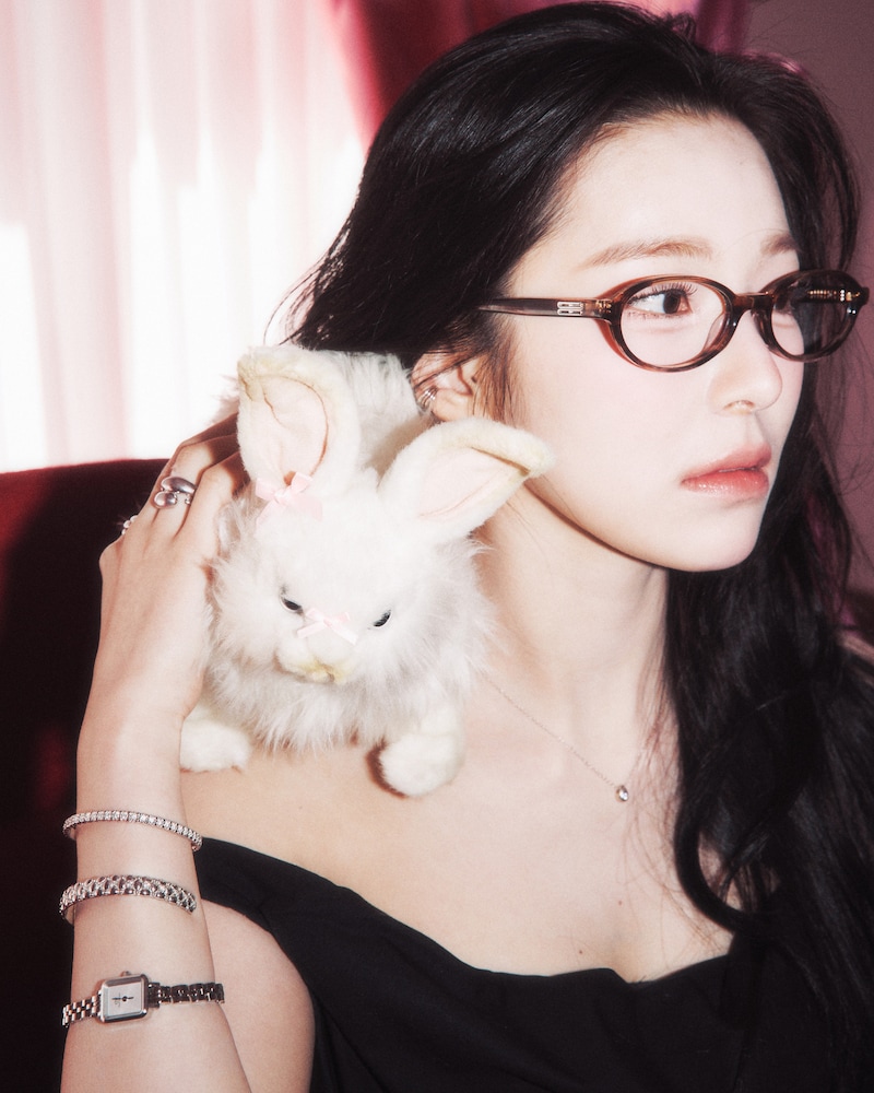 ジホン ©2026 ASND ENTERTAINMENT. All Rights Reserved.