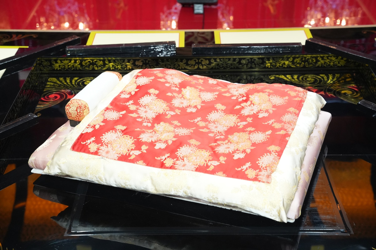 「フットンダ～秋の陣～」で飛ばされる布団。