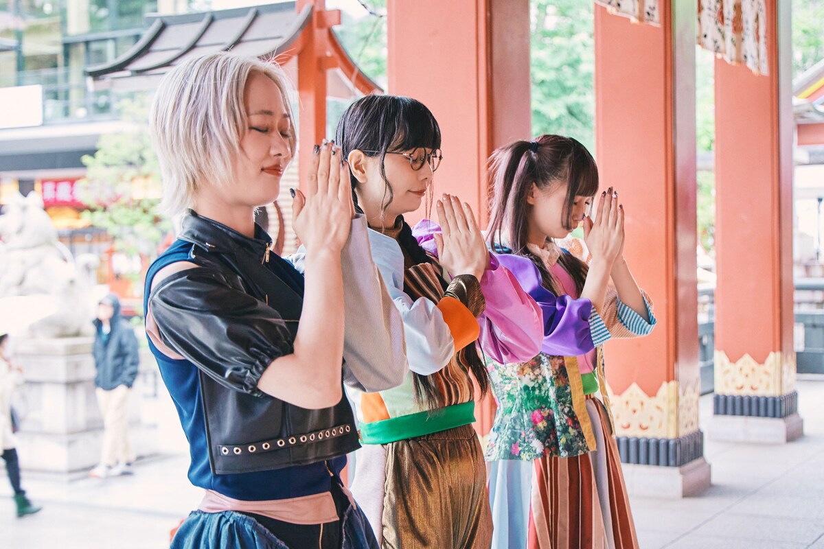 左からGANG PARADEのユメノユア、ユイ・ガ・ドクソン、アイナスター。