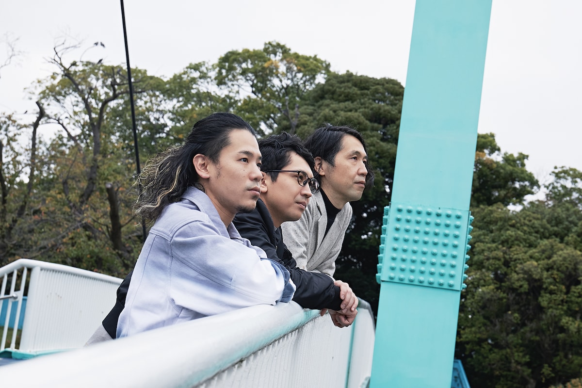 左から北尾亘、山本卓卓、矢内原充志。