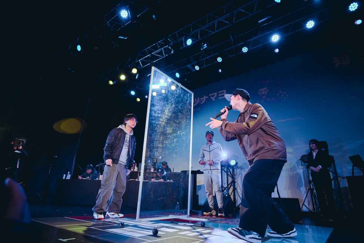 左からおててツナマヨ、知葉瑠。