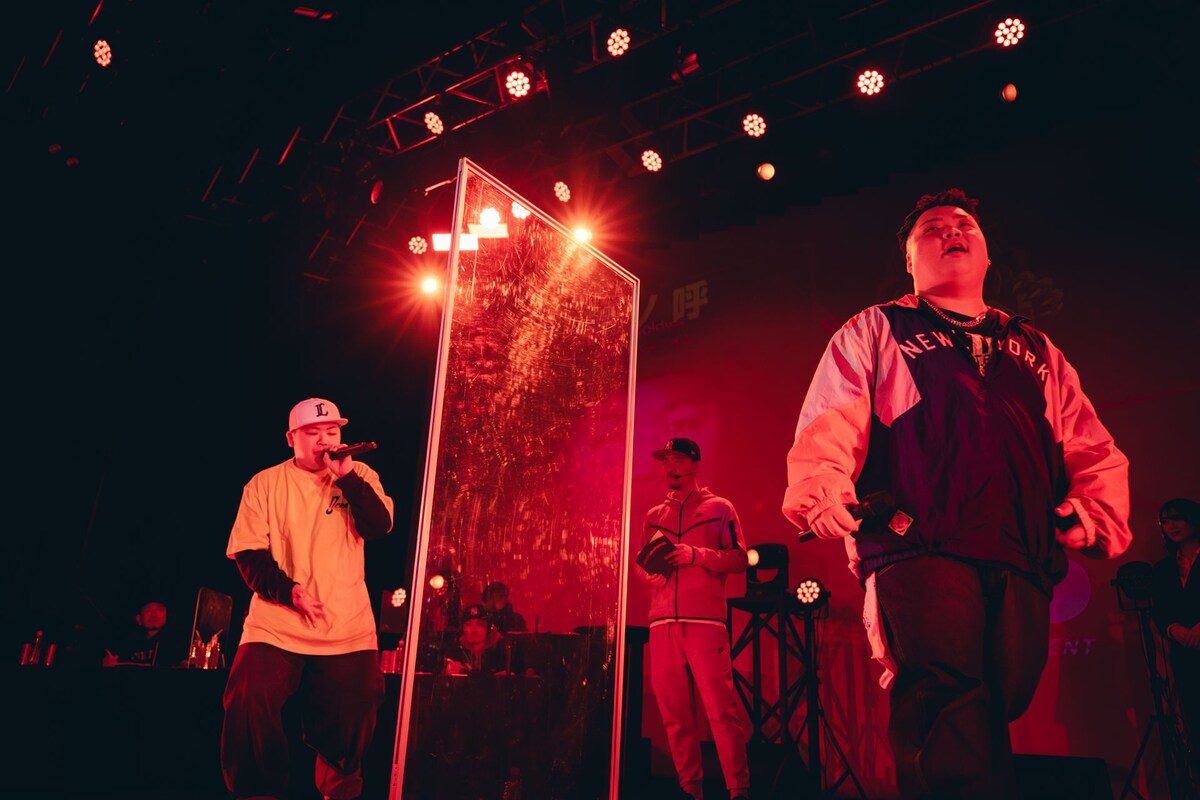 左から槌ノ呼、Sirogaras。