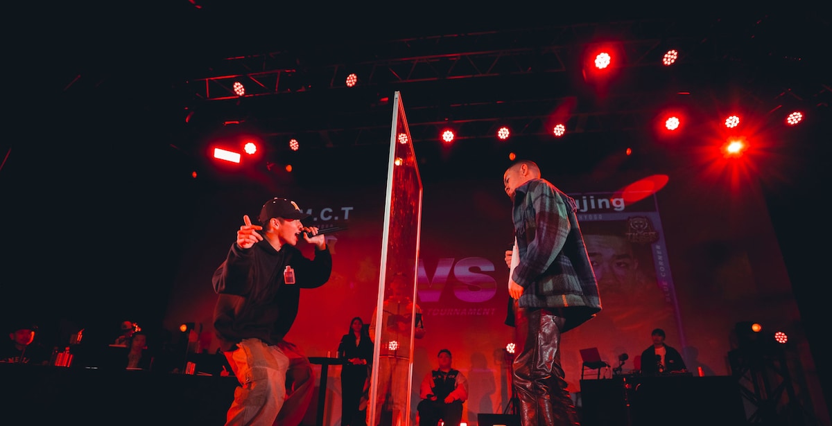 左からM.C.T、yujing。