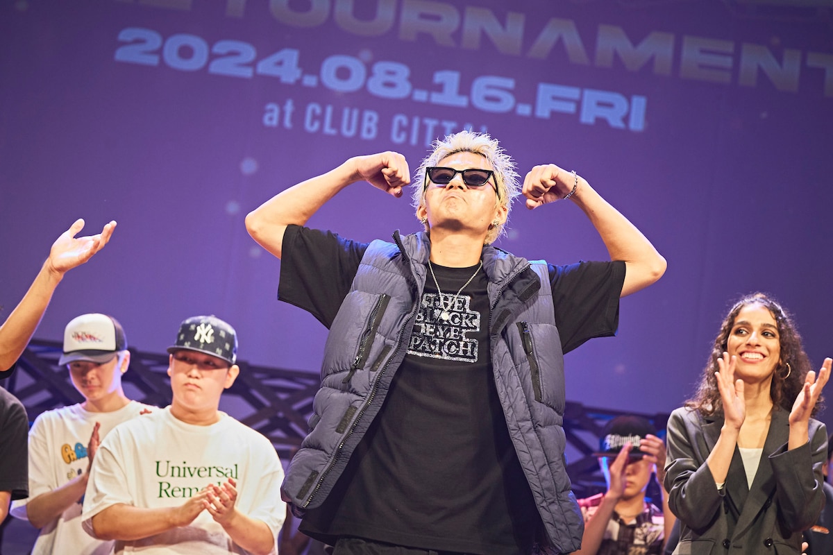 優勝を喜ぶOWG。