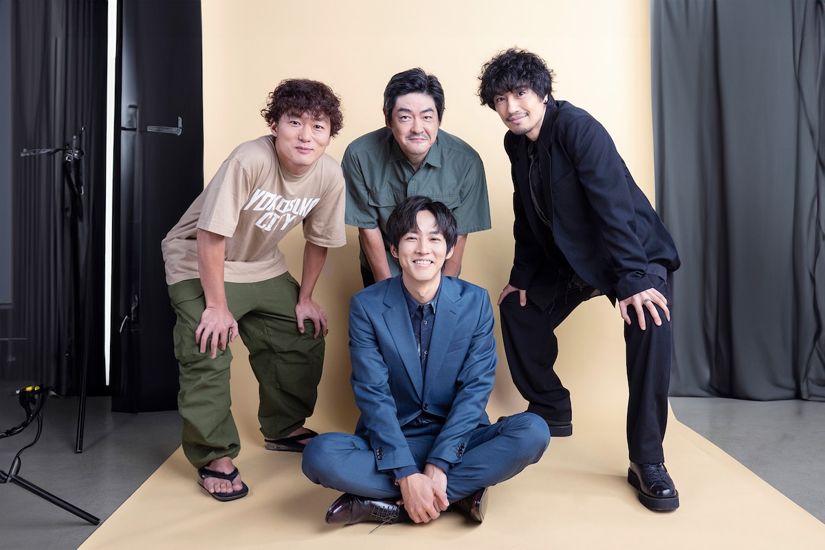 後列左から松居大悟、沖田修一、齊藤工、前列が松坂桃李