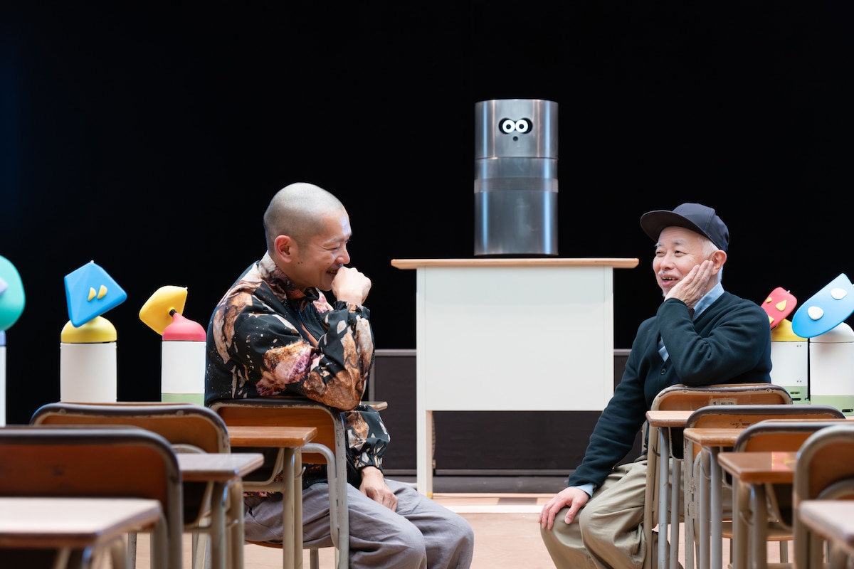 左から捩子ぴじん、伊藤ガビン。